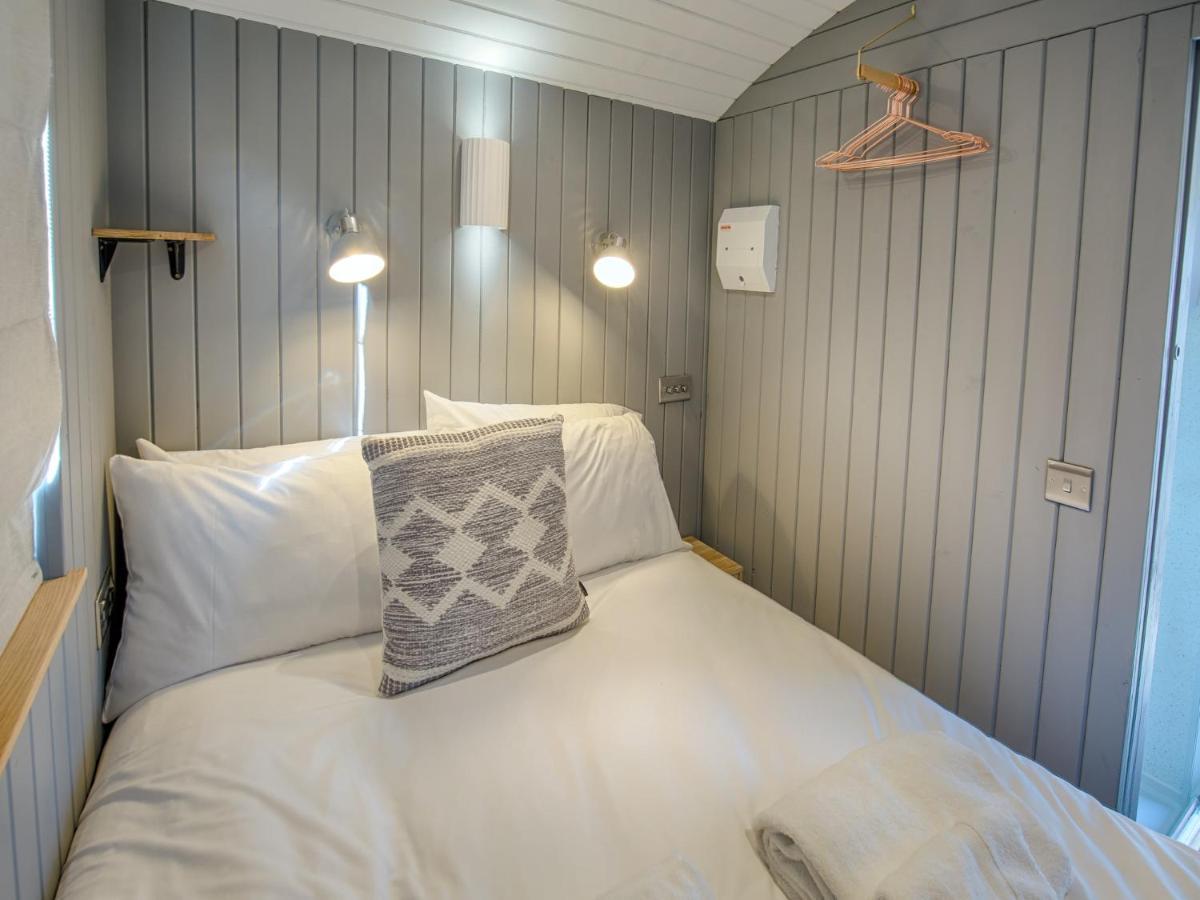 Pass The Keys Whitstable Shepherds Hut Minutes From The Harbour 외부 사진