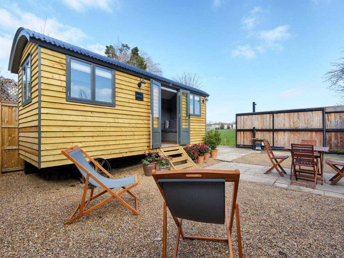 Pass The Keys Whitstable Shepherds Hut Minutes From The Harbour 외부 사진