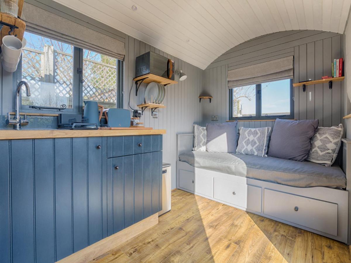 Pass The Keys Whitstable Shepherds Hut Minutes From The Harbour 외부 사진