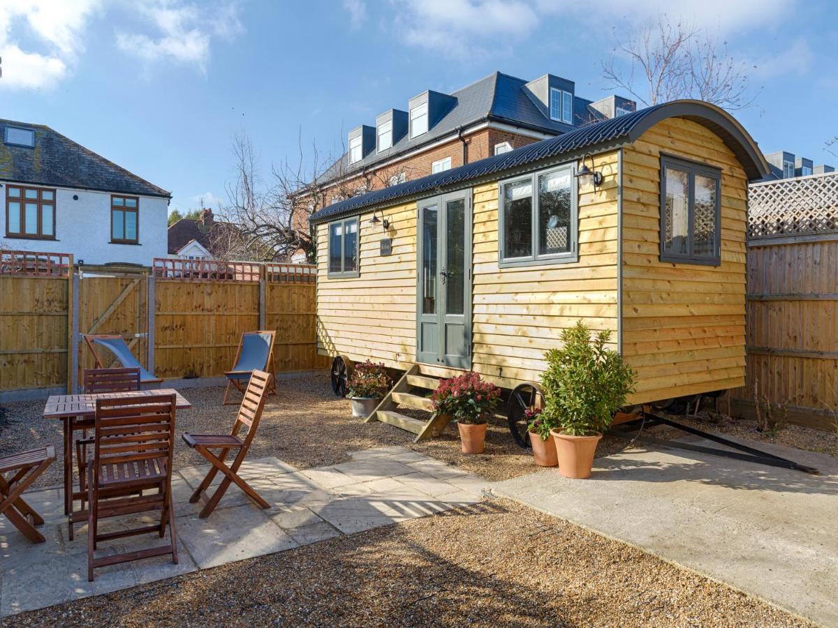 Pass The Keys Whitstable Shepherds Hut Minutes From The Harbour 외부 사진